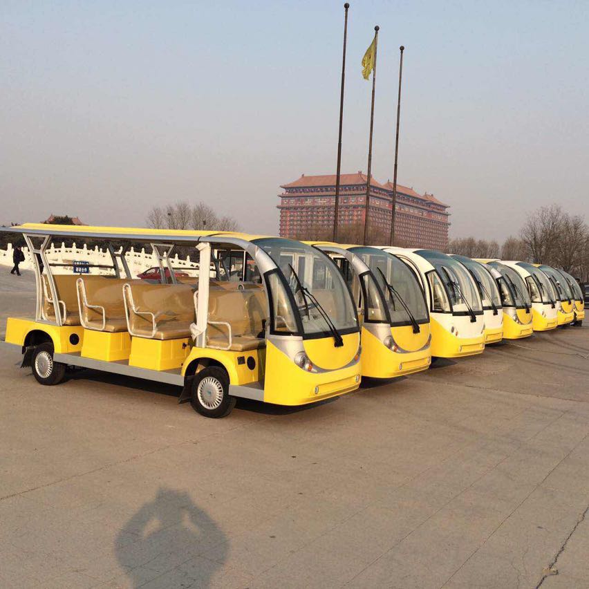 觀光旅游車